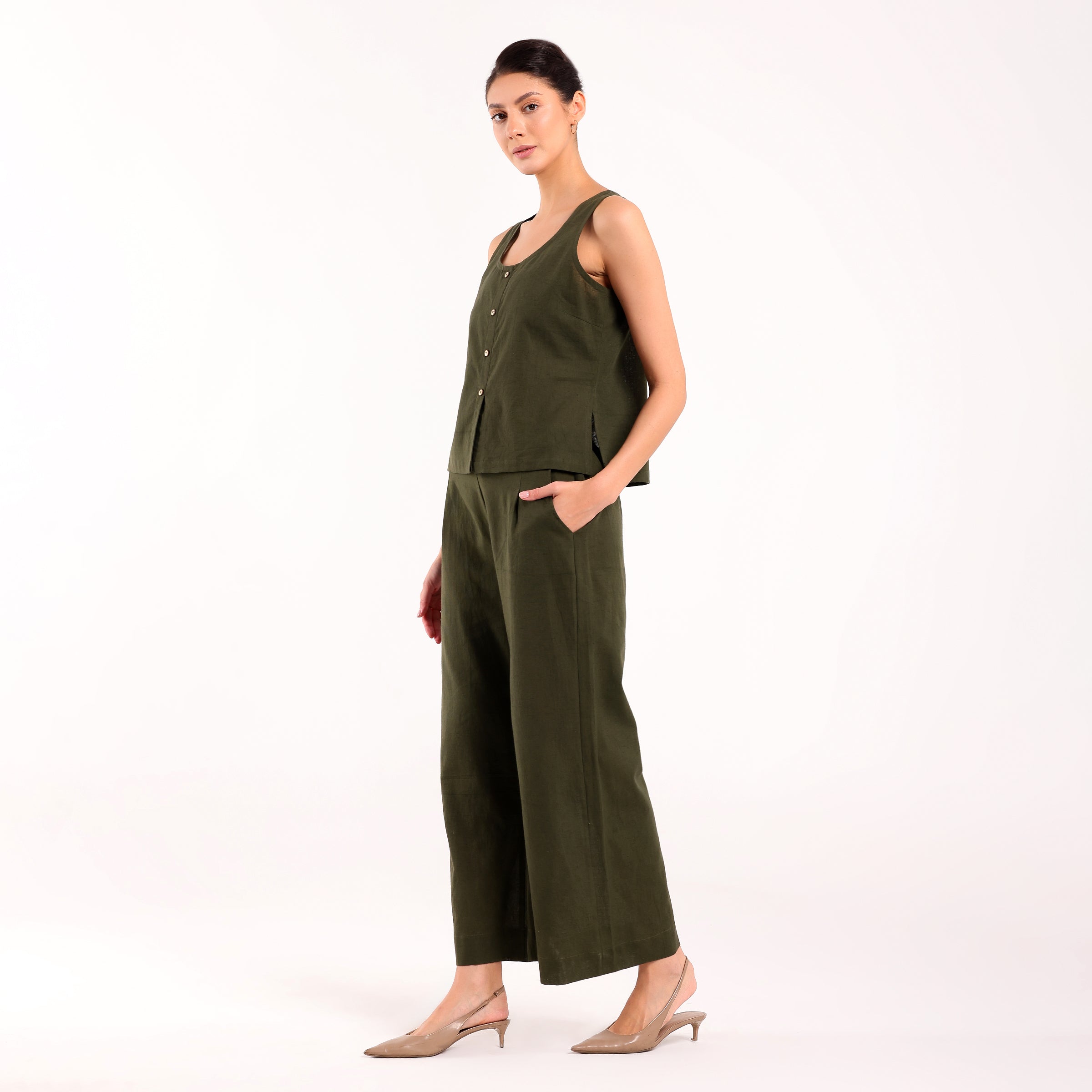 Sukoon- Linen Sleevless Coord Set Olive