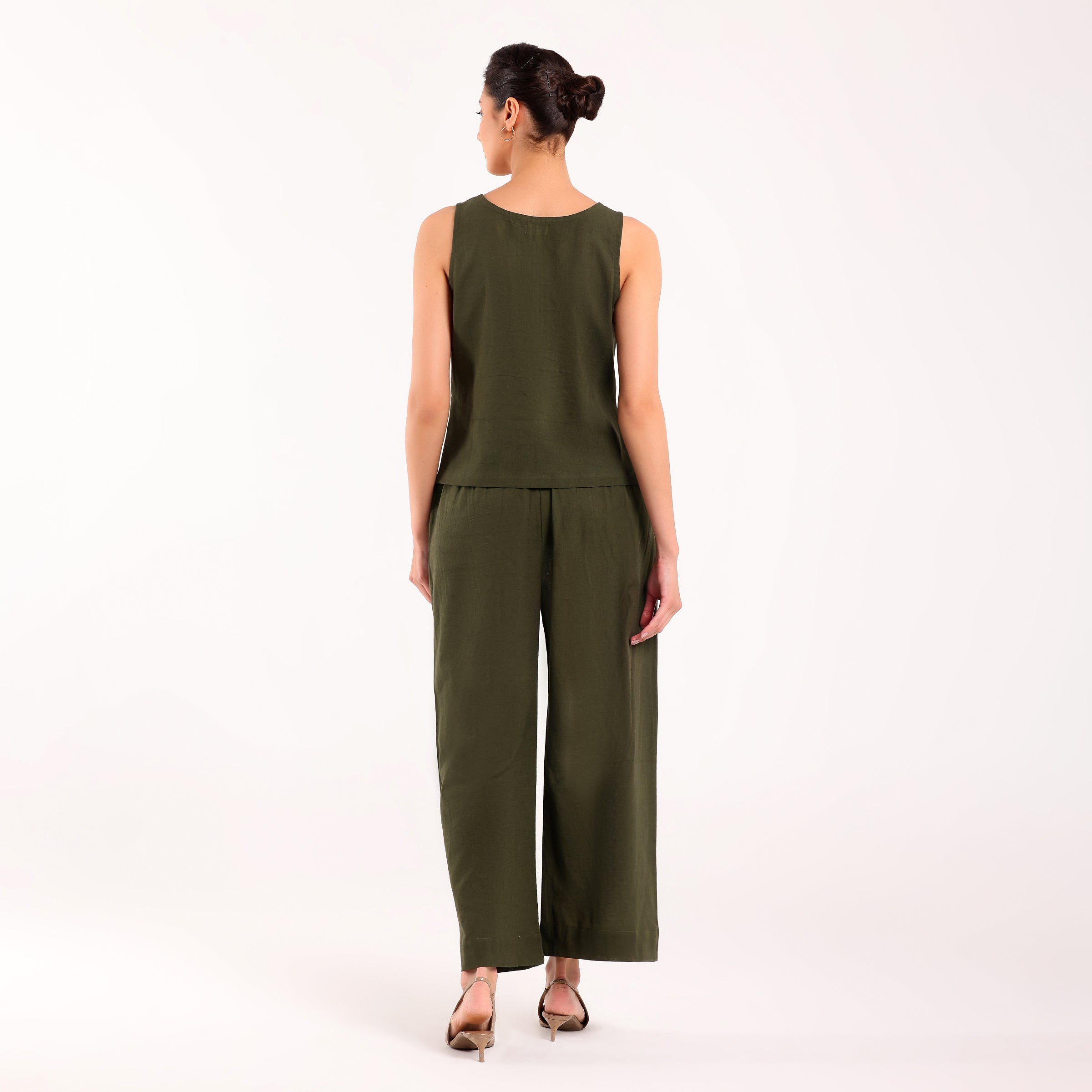Sukoon- Linen Sleevless Coord Set Olive