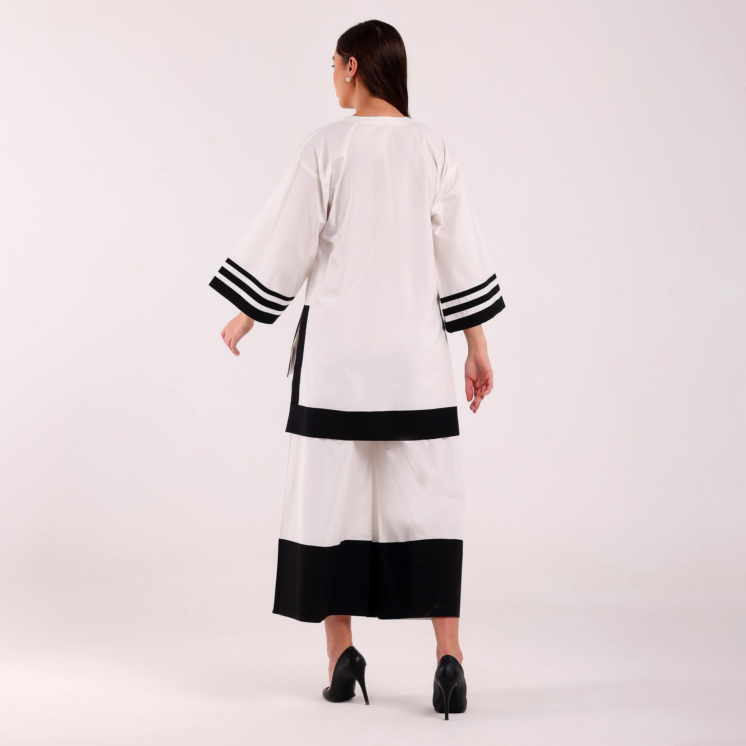 Naya- Black & White Popline Stripped Kurta Set